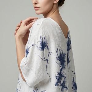 T-shirt à manches chauve-souris, col en V, imprimé floral, avec poches, 100% lin, taille unique, convient aux tailles 38-46 - Product Image 3