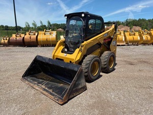 Chargeuse compacte sur pneus CAT 242D3 d'occasion 2023, hydraulique, performance diesel |   Matériel de construction au meilleur prix - Product Image 2