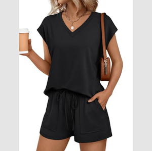 Conjunto de Verano para Mujer, Diseño Atractivo con Cintura Negra, Dos Piezas, Shorts, Top con Cuello en V, Cintura Alta Elástica - Product Image 1