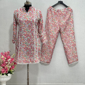 NOUVEAU DESIGNER FÊTE PORTER LA GEORGETTE LOURDE IMPRESSION NUMÉRIQUE TOP PENT - Product Image 1