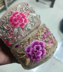 ชุดเดรสสำหรับสุภาพสตรีปักลวดลายเรขาคณิตแบบเลือกได้12สีและสามารถขายต่อได้ในแบบกว้าง1นิ้ว - Product Image 3