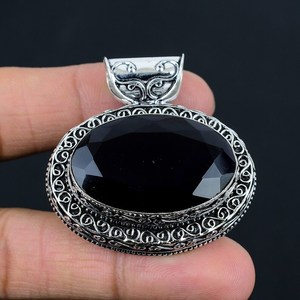 Élégant pendentif spinelle noir fait à la main 925 bijoux en argent Sterling Style Vintage Designer pendentif cadeau pour elle - Product Image 1