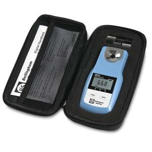 Refractómetro de mano digital Brix de escala múltiple OPTi para pruebas de miel - Product Image 2