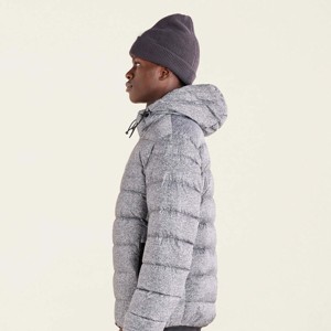 Chaqueta de plumón para hombre respetuosa con el medio ambiente personalizada OEM | Aislamiento sostenible, ropa de invierno urbana elegante - Product Image 3