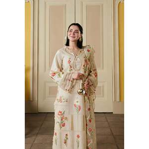 Conjunto de Traje de 3 Piezas para Mujer Maryam Hussain, Bordado, 100% Algodón Transpirable, con Dupatta de Organza y Pantalón, Modelo BIC-4903 - Product Image 2