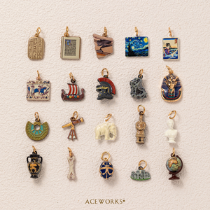 Miniaturas del Patrimonio Mundial |   Colgantes de latón chapado en oro de 18 quilates con esmalte, con motivos de lugares emblemáticos de historia antigua y arte cultural, para la fabricación de joyas - Product Image 3