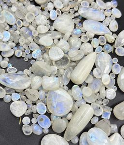 Venta al por mayor 100% Natural azul llamativo Arco Iris piedra lunar cabujón alta calidad mezcla forma y tamaño piedras preciosas sueltas para la fabricación de joyas - Product Image 3