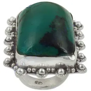 Anillo Geométrico en Plata 925 con Baño de Rodio y Piedra Verde - Joyería Fina para Mujer - Product Image 1