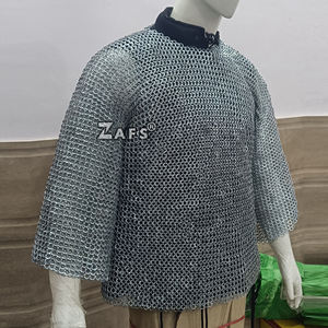 Venta al por mayor Medieval 9 mm plano remachado cota de malla camisa de acero suave Hauberk armadura de Metal Haubergeon artesanías de Metal - Product Image 2