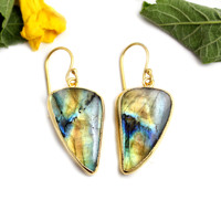 Boucles d'oreilles Vintage Malti Feu Labradorite Pierre 18k Or Électrolytique Forme Fantaisie Géométrique Dangle Bijoux Pour Femmes Vente en Gros