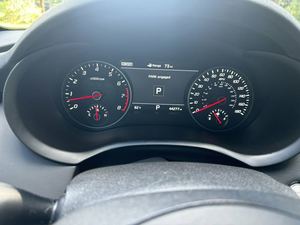 2018 Kia Stinger GT2 RWD caja de cambios automática asientos de cuero cámara trasera portaequipajes de aleación condición usada Interior oscuro Turbo Gas - Product Image 3