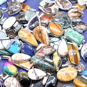 Lote de colgantes de cristal natural, venta al por mayor, joyería de piedras preciosas múltiples, colgante bohemio Chapado en plata de ley 925, piedras preciosas surtidas - Product Image 1