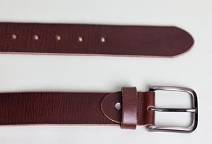 Ceintures en cuir vintage de qualité supérieure, design artisanal, boucle en alliage - Product Image 2