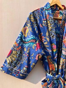 Robe kimono en coton imprimé à la main, motif floral paisley, pour le marché de gros au meilleur prix - Product Image 2
