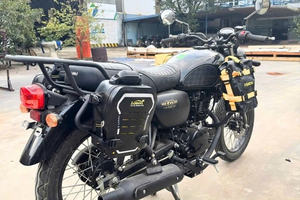 Sac de casque de moto Kawasaki W175 avec support de sac latéral et réservoir de carburant avant - Acier haute résistance - Product Image 5