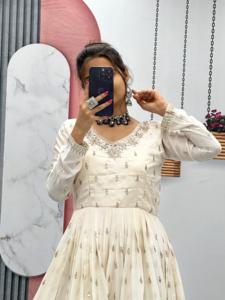 Ensemble de Robe Indienne Traditionnelle de Créateur, Luxueux et Blanc Pur pour Dames Élégantes et Jeunes Filles, Tenue de Mariage, Travail Fait Main, Longue pour Soirées Adultes - Product Image 2