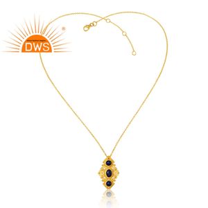 Collar con colgante de piedras preciosas de lapislázuli natural chapado en oro de 18 quilates con diseño de textura, fabricante de joyería fina Demi - Product Image 1