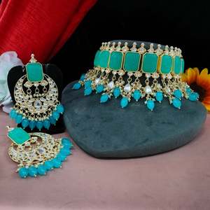 Lujoso juego de collar Kundan con perlas colgantes de tacto suave que se balancea con cada movimiento para grandes ocasiones - Product Image 5