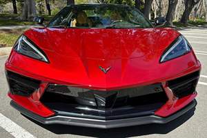 Corvette Stingray Cabriolet 2023 ~5 300 milles, moteur V8 LT2, pack performance Z51, finition rouge brume métallisé - Product Image 2