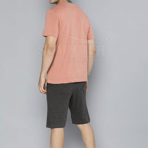 Pantalones cortos de secado rápido estilo callejero para hombre más vendidos, algodón transpirable con logotipo personalizable en la parte delantera, patrón sólido ecológico - Product Image 2