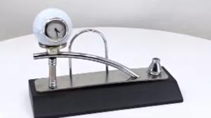 Offre Spéciale élégant porte-stylo sur le thème du cricket doré avec horloge intégrée, parfait pour les accessoires de bureau disponibles à bon prix - Product Image 3