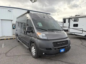 Winnebago T-r-a-v-a-t-o 59GL d'occasion 2023 prêt à être vendu - Product Image 6