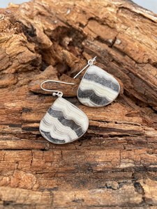Boucles d'oreilles en calcite zèbre, pierres précieuses, faites à la main, en argent sterling 925, bijoux uniques et tendance, cadeau pour femmes et hommes - Product Image 2