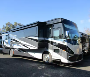 Vente en gros de camping-cars d'occasion 2022 2023 2024 Tiffin Phaeton pour les aventures de voyage - Product Image 1