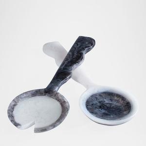 Juego de cuchara y tenedor de resina rosa, utensilios decorativos de mármol, servidores de ensalada brillantes hechos a mano, elegantes cubiertos, ajustes de mesa - Product Image 5