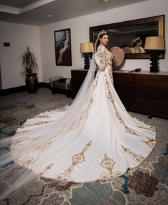 HERMOSO CAFTÁN DE COLOR AZUL CIELO CON VELO Y VESTIDO DE Sendero CON CUENTAS DE CRISTAL EMBELLEZADAS, PIEDRA, TRABAJO DABKA para Boda = 2025 - Product Image 1