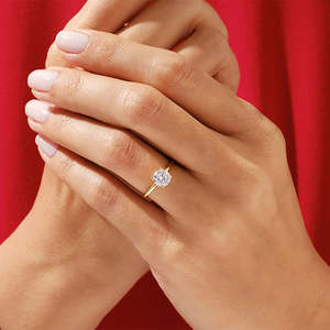 แหวนหมั้นทรงวงรี 2.50 กะรัต ประดับด้วยหินทรงกลมด้านข้าง ทำจากทองคำขาว 14K เครื่องประดับเจ้าสาว - Product Image 4