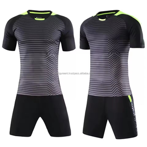 Uniforme de Fútbol Unisex de Poliéster de Alta Calidad OEM ODM, Último Diseño, Uniforme de Club Moderno, Nombre de Equipo Personalizado - Product Image 1