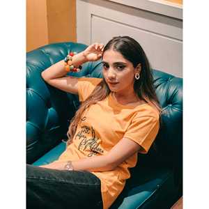 Camisetas de manga corta con relieve para mujer Cross Your Fingers Collection - Product Image 4