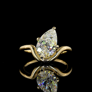 Bague de fiançailles spéciale en forme de poire de 2,12 carats en or jaune 14 carats avec diamant de laboratoire cultivé, bijoux fins faits à la main pour mariage - Product Image 3