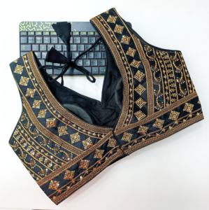 Material moderno Fentam Hevi Blusa de seda Strach Listo para la blusa Tiene un patrón abierto Froent y hermoso nudo de verano - Product Image 6