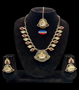 Kundan piedra perla aleación mujer collar pendiente conjunto joyería de moda étnica fiesta desgaste boda compromiso aniversario regalo - Product Image 1