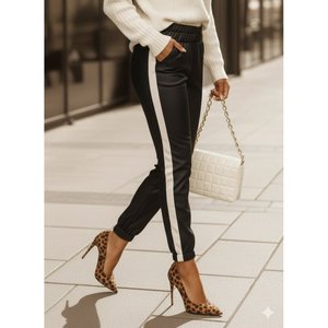 Pantalon de jogging en similicuir pour femme Jane's, taille haute, avec détail de bande latérale élastiquée, fermeture à cordon et poignets élastiqués - Product Image 2