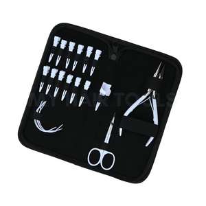 Ensemble d'outils professionnels pour extensions de cheveux comprenant des pinces à micro-perles blanches, des pinces à cheveux courbes, des aiguilles courbes, des pinces à cheveux - Product Image 1