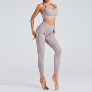 Conjuntos deportivos de Yoga de cintura alta para mujer, ropa deportiva para Fitness, ropa de gimnasio, conjuntos de Yoga de moda con estampado de Color sólido Reversible de talla grande - Product Image 4