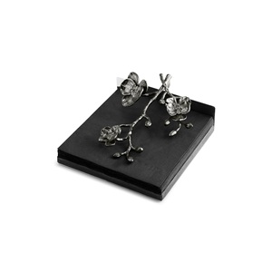 Élégant porte-serviettes en métal avec motif floral fabriqué à la main avec des détails haut de gamme, parfait pour les repas et les tables basses - Product Image 2