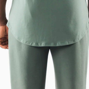 Camiseta sin mangas con tirantes para gimnasio para hombre, ropa de entrenamiento hecha a medida con tela que absorbe la humedad, perfecta para un estilo de vida activo - Product Image 4