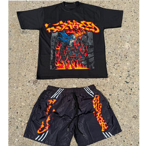 ชุดวอร์มผู้ชายสไตล์วินเทจ ผ้าฝ้ายเนื้อนุ่ม สีพื้น ใส่สบายสำหรับฤดูร้อน ระบายอากาศได้ดี ดีไซน์ประดับเพชรด้านหน้า เสื้อยืดและกางเกงขาสั้นแบบสั่งทำพิเศษ - Product Image 4