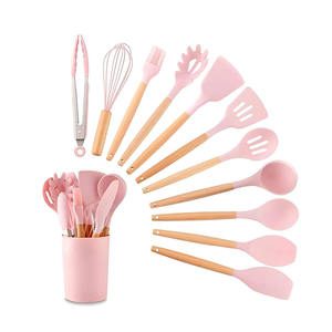 Juego de Utensilios de Cocina Myrva de 12 Piezas con Mangos de Madera y Cabezas de Plástico, Herramientas de Cocina Fáciles de Limpiar para Uso Doméstico, Lavado a Mano - Product Image 5