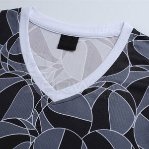 Uniforme de baloncesto de poliéster 100% ligero y cómodo para hombre, conjunto de ropa de verano transpirable de secado rápido, MOQ bajo para adultos - Product Image 2