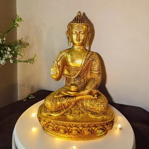 Exquisito ídolo de Buda de latón hecho a mano para la sala de meditación del templo del hogar y la decoración de energía positiva espiritual - Product Image 1