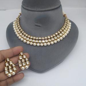 Hermoso conjunto de collar Kundan chapado en oro con pendientes para mujeres y niñas conjunto de collar de boda indio tradicional para mujeres - Product Image 1