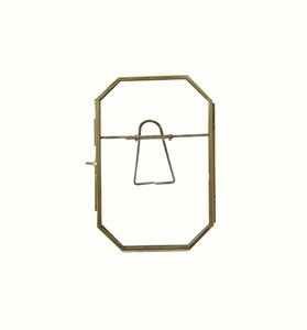 Nouveau cadre photo de table au design contemporain aspect métallique élégant, parfait pour l'intérieur de la maison, le bureau ou les occasions spéciales - Product Image 1