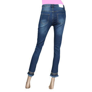 กางเกงยีนส์ผู้หญิงแต่งลายปัก - สีน้ำเงินกลาง - Product Image 4