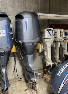 Y a m a h a 300 HPDI 25 Moteur de bateau hors-bord V6 Forme parfaite Fonctionne bien - Product Image 2