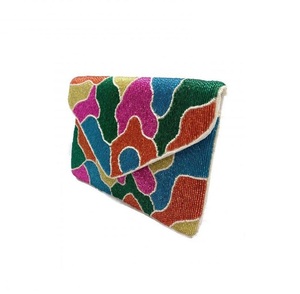 Bolso de Mano Personalizado Estilo Boho con Bordado de Cuentas, Bolso de Mano Hecho a Mano con Cuentas de Semillas y Bordado Floral - Product Image 4